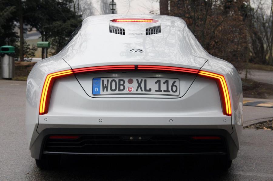  Volkswagen XL1 2014 года  (фото 5 из 37)